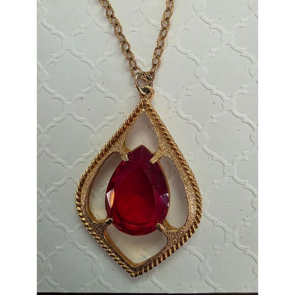 Sarah Coventry Gold Tone Scarlett Tears Red Gem Necklace & Earrings Set In Box - Picture 3 of 8